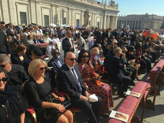 Zamjenici predsjedavajućeg Predstavničkog i Doma naroda PSBiH Borjana Krišto i Bariša Čolak prisustvovali kanonizaciji Majke Tereze u Vatikanu